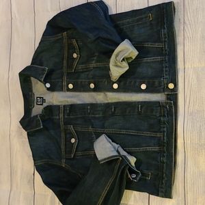 LIKE NEW Dark Wash Gap Denim Jacket